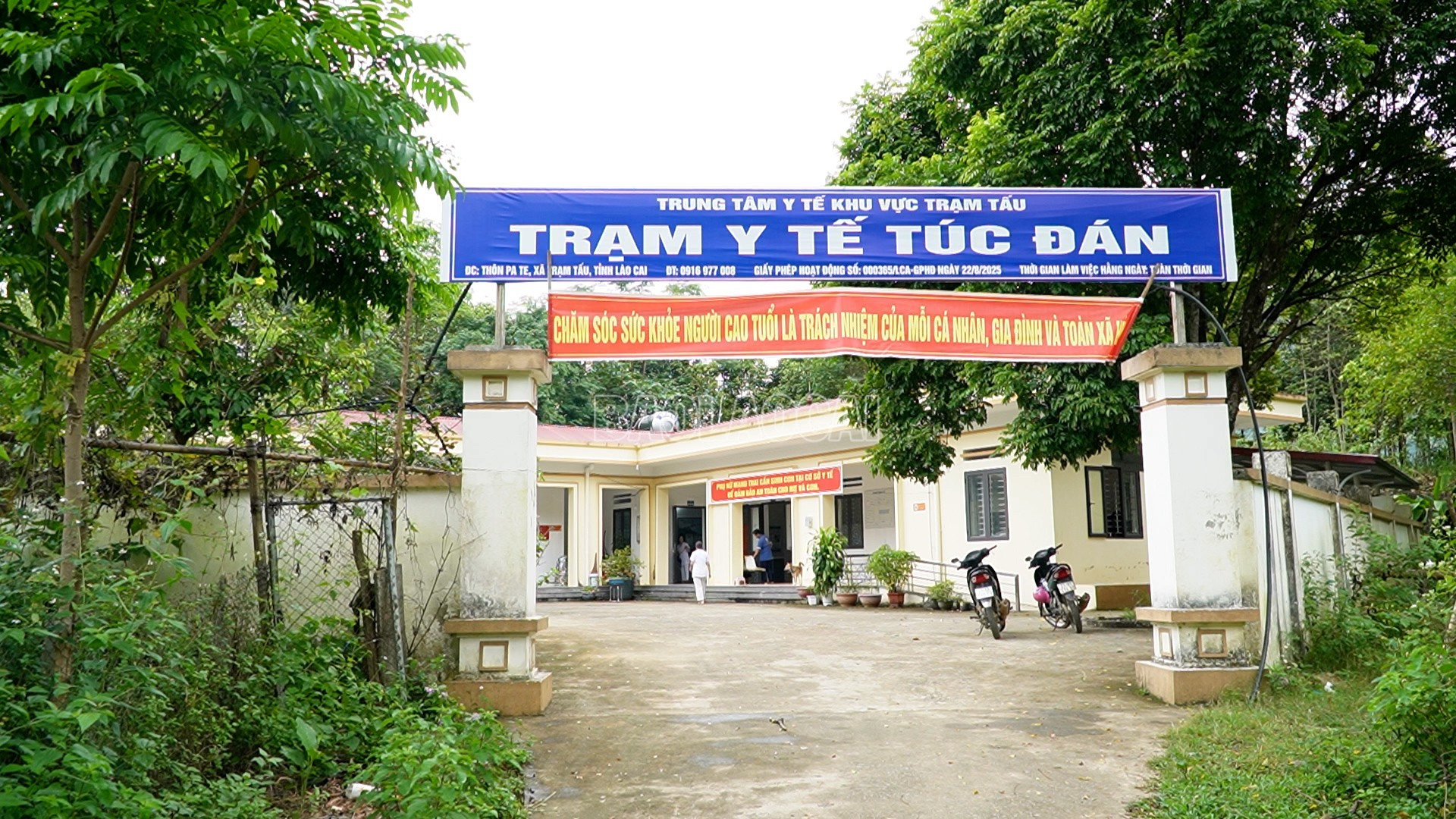 Trạm Y tế Túc Đán là địa điểm khám chữa bệnh quen thuộc của người dân vùng cao. baolaocai-c_sequence-0500-13-28-44still012.jpg