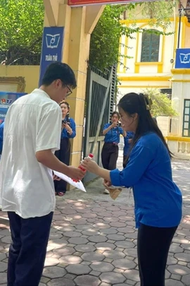 Sáng nay (26-6), gần 1,17 triệu thí sinh thi môn đầu tiên kỳ thi tốt nghiệp THPT