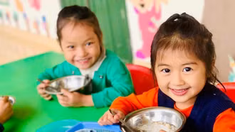 Tiếp nhận và phân bổ hơn 2.000 tấn gạo hỗ trợ học sinh trong học kỳ II, năm học 2024 - 2025