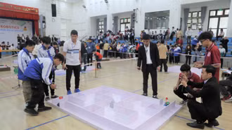 Sôi động Ngày hội STEM - Robotics