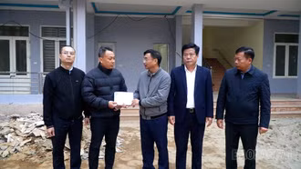 Ủy ban MTTQ Việt Nam tỉnh Lào Cai thăm hỏi, động viên gia đình có người bị thương vong trong vụ TNGT đặc biệt nghiêm trọng tại xã Phình Hồ