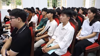 Phân hiệu Đại học Thái Nguyên tại Lào Cai tổ chức “Tuần sinh hoạt công dân – người học” năm học 2024 - 2025