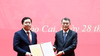 Bộ Chính trị điều động, phân công, chỉ định đồng chí Dương Quốc Huy - Ủy viên BCH Trung ương Đảng, Phó Tổng Thanh tra Chính phủ giữ chức Bí thư Tỉnh ủy Lào Cai