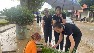 Hàng rau duy nhất ở thị trấn Phố Ràng