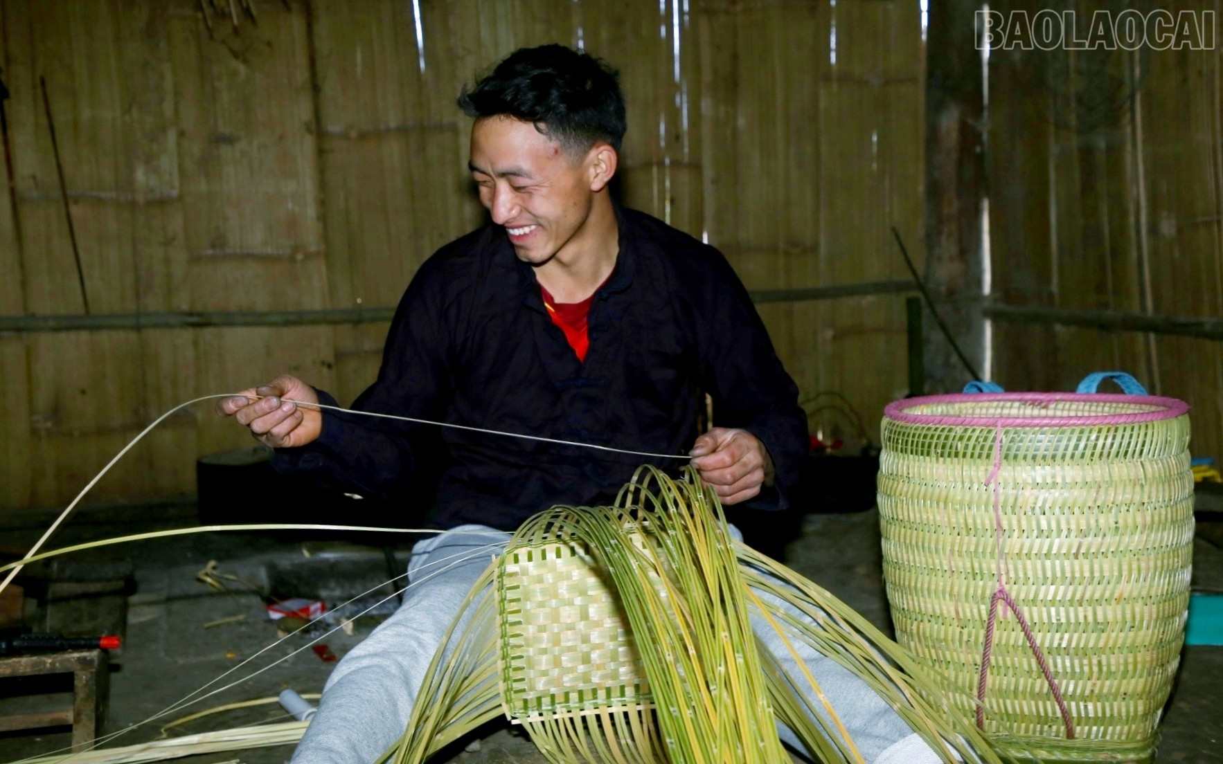 Người dân Tả Van luôn chú trọng lưu giữ bản sắc văn hóa truyền thống. Đây là điểm nhấn tạo sức hút đối với du khách trong và ngoài nước. baolaocai-tr_img-20250802-095019.jpg