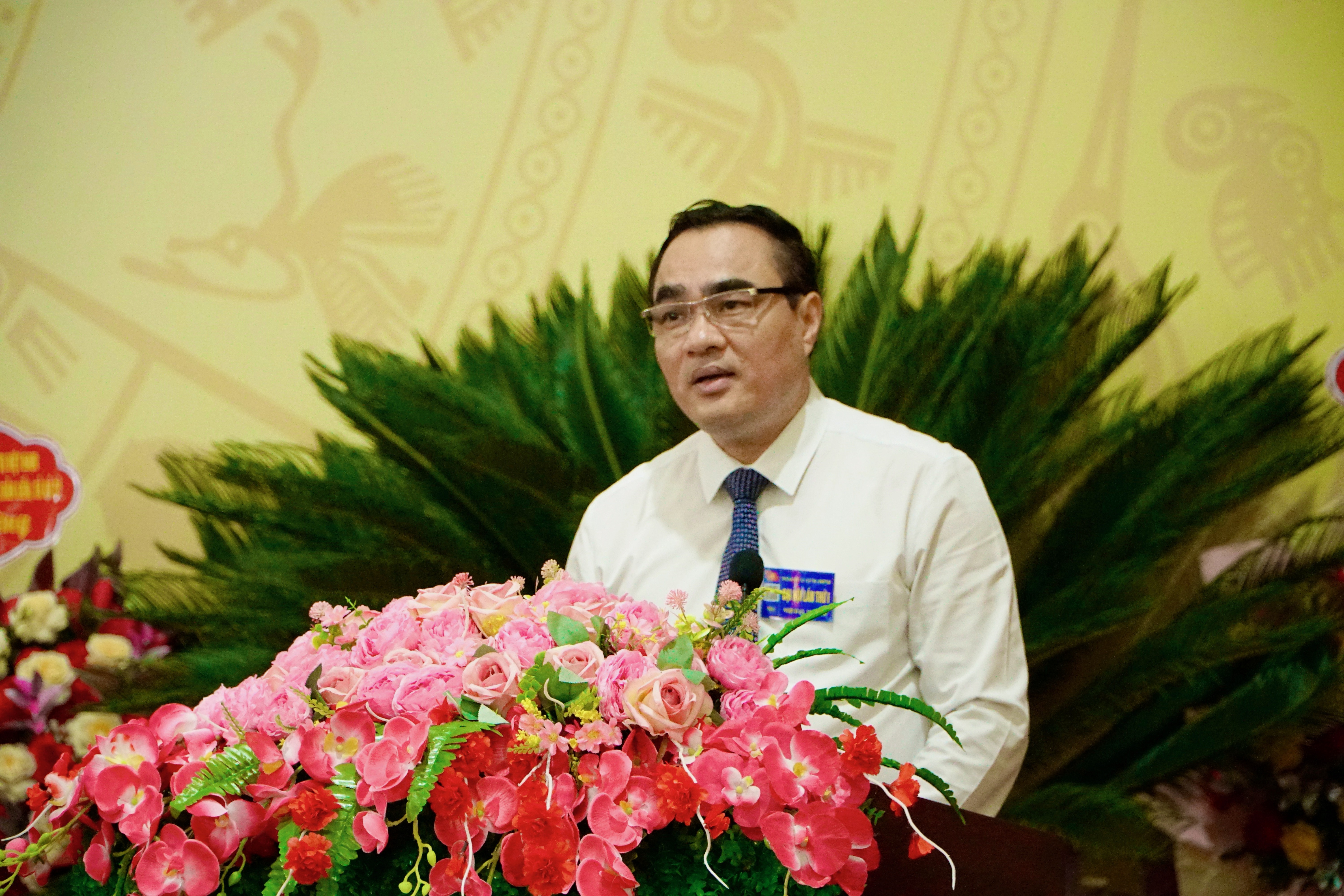 Đồng chí Nguyễn Hữu Long, Tỉnh ủy viên, Phó Bí thư chuyên trách Đảng ủy các Cơ quan Đảng tỉnh phát biểu tại đại hội. img-3102.jpg
