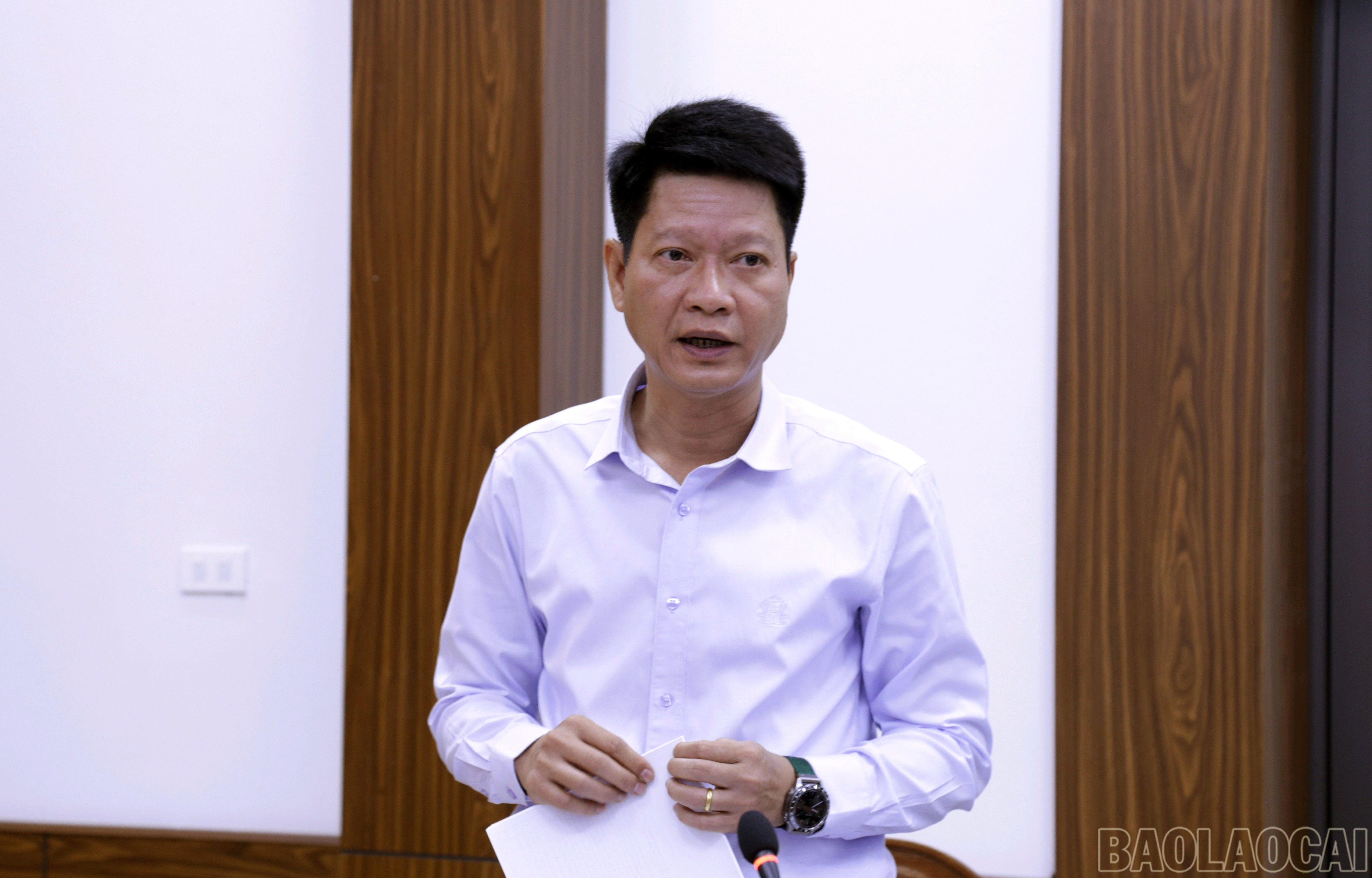 Đồng chí Nguyễn Thế Phước - Phó Chủ tịch Thường trực UBND tỉnh phát biểu tại phiên họp. image-29.jpg