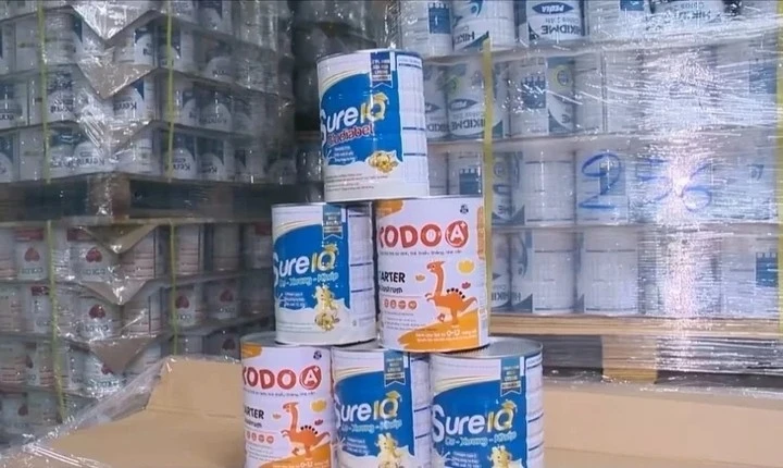 Một số nhãn sữa giả được lực lượng chức năng phát hiện.