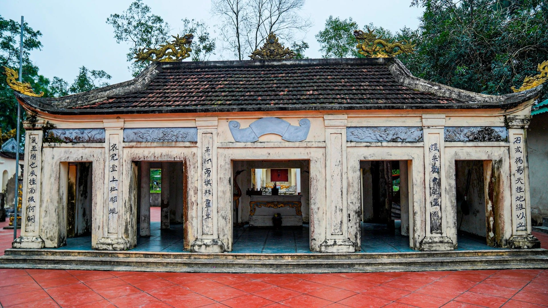 Người dân làng Kinh Hạ đã mang hình mẫu huyền thoại của tín ngưỡng phổ biến làm tài sản tinh thần của mình.