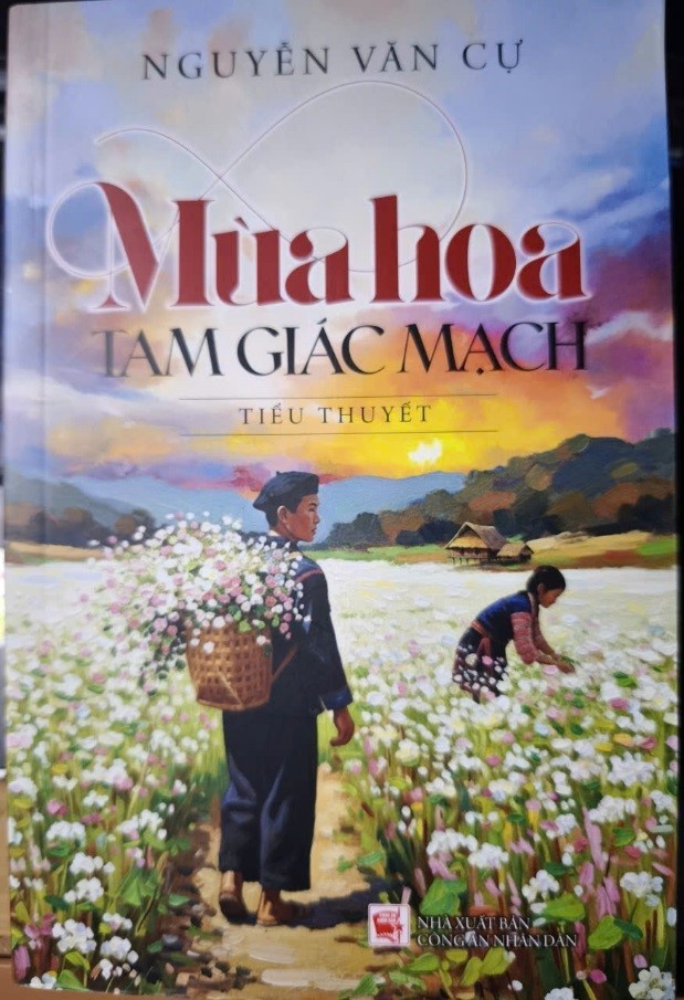 mua-hoa-tam-giac-mach.jpg