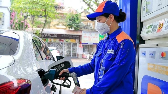 Giá xăng trong nước được điều chỉnh giảm. gia-xang-170022038331346719590920240121162840-1740041175853119518760-1741247696715224243228.jpg