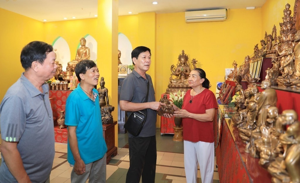 Sự hồi sinh của nghề đúc đồng nơi đây không chỉ là câu chuyện kinh tế mà còn là hành trình gìn giữ bản sắc văn hóa.