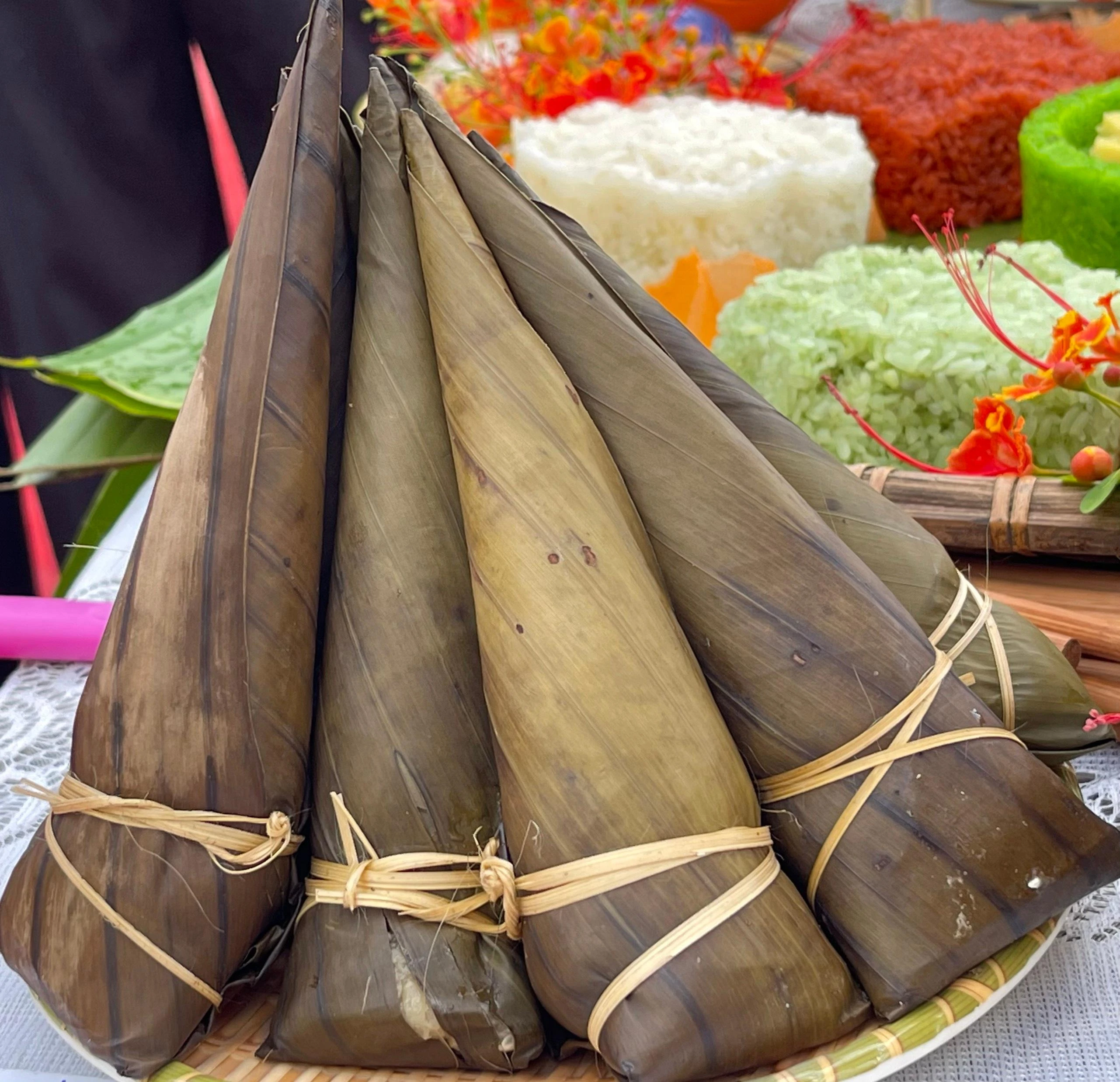 Bánh sừng trâu của người Tày, Nùng xã Phúc Khánh.jpg