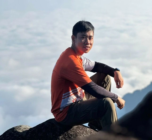 Bạn Lâm Hoàng Tiến chia sẻ: "Giữa biển mây ta tìm thấy chính mình". Có thể thấy, xã hội hiện đại với áp lực học tập, công việc, mạng xã hội khiến nhiều người trẻ rơi vào trạng thái kiệt sức tinh thần. Những chuyến đi về thiên nhiên, đặc biệt là các hoạt động mang tính trải nghiệm, giúp họ lấy lại cân bằng.