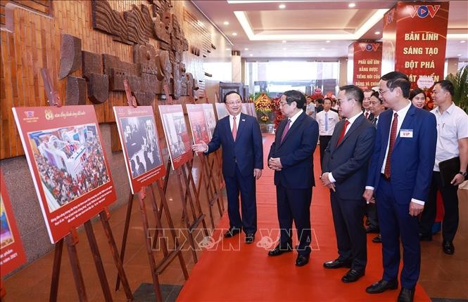 Thủ tướng dự Lễ kỷ niệm 80 năm Ngày thành lập Đài Tiếng nói Việt Nam ảnh 9 Thủ tướng dự Lễ kỷ niệm 80 năm Ngày thành lập Đài Tiếng nói Việt Nam ảnh 9