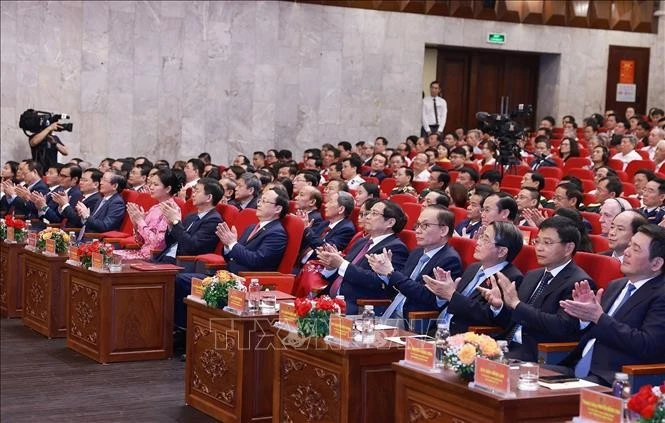 Thủ tướng Phạm Minh Chính và các đại biểu tham dự Lễ kỷ niệm 80 năm Ngày thành lập Đài Tiếng nói Việt Nam.