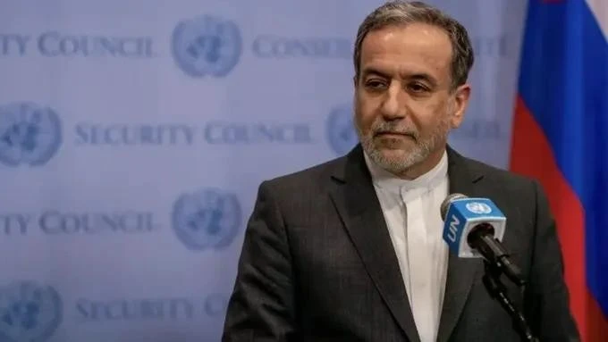 Ngoại trưởng Iran Abbas Araghchi phát biểu với giới truyền thông tại trụ sở Liên hợp quốc.