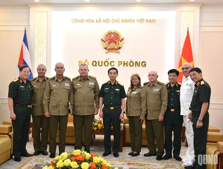 Đại tướng Phan Văn Giang tiếp Chủ nhiệm Chính trị các Lực lượng vũ trang cách mạng Cuba ảnh 5