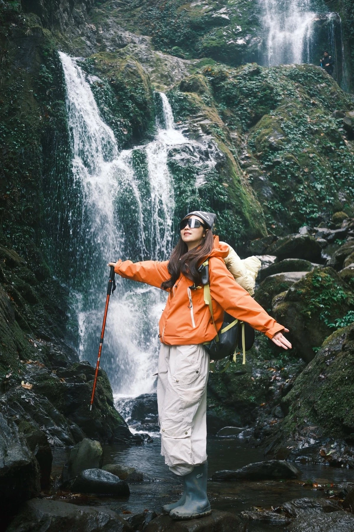 Trekking mùa xuân còn là hành trình kết nối với thiên nhiên.