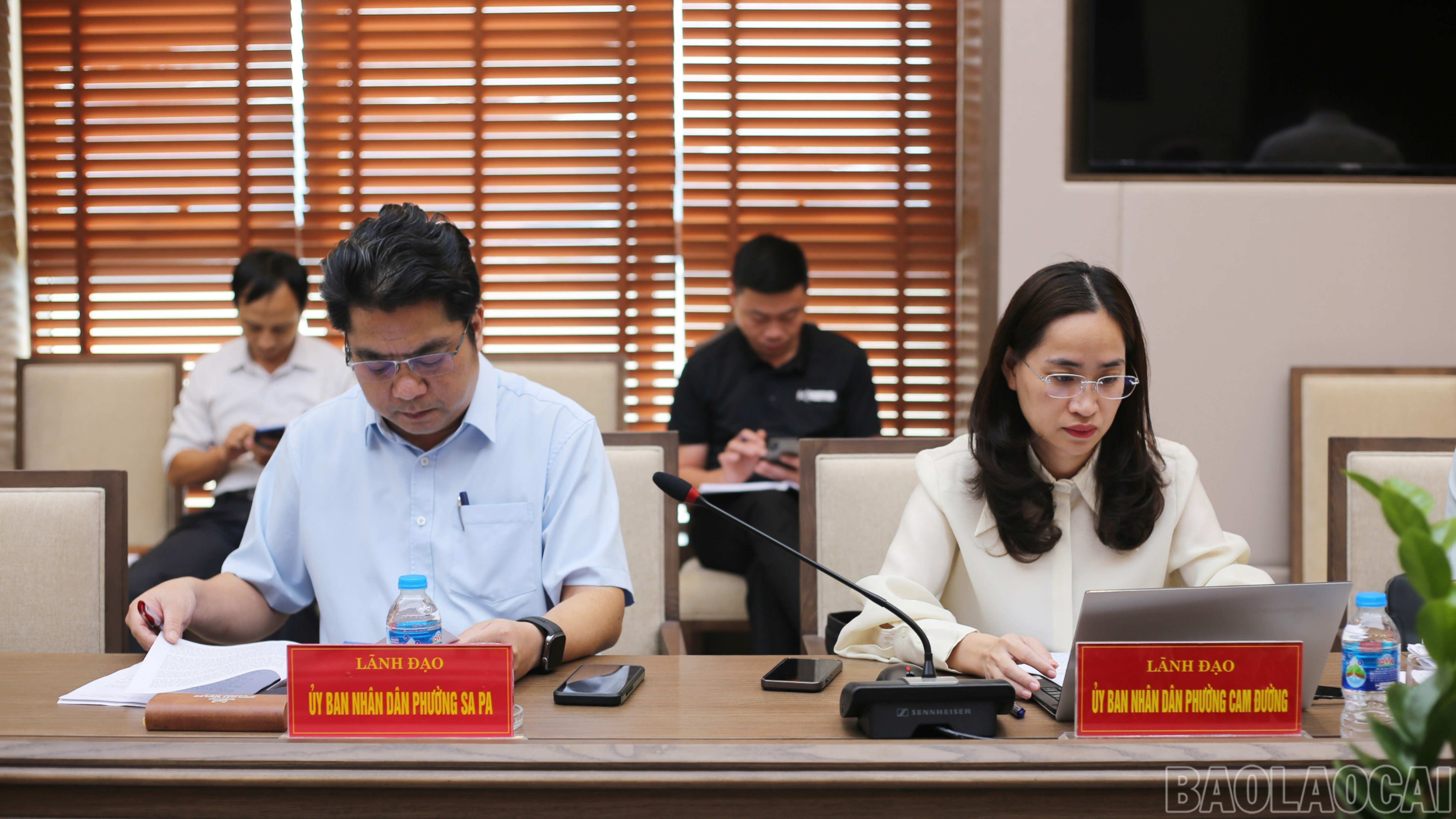 Các đại biểu tham dự buổi làm việc. baolaocai-br_img-7978.jpg