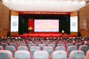 Gần 12.000 đại biểu tham dự hội nghị quán triệt, triển khai thực hiện các chỉ thị, nghị quyết, quy định mới của Bộ Chính trị