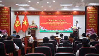 Lào Cai khai giảng lớp Cao cấp lý luận chính trị hệ không tập trung khóa 2026 - 2028