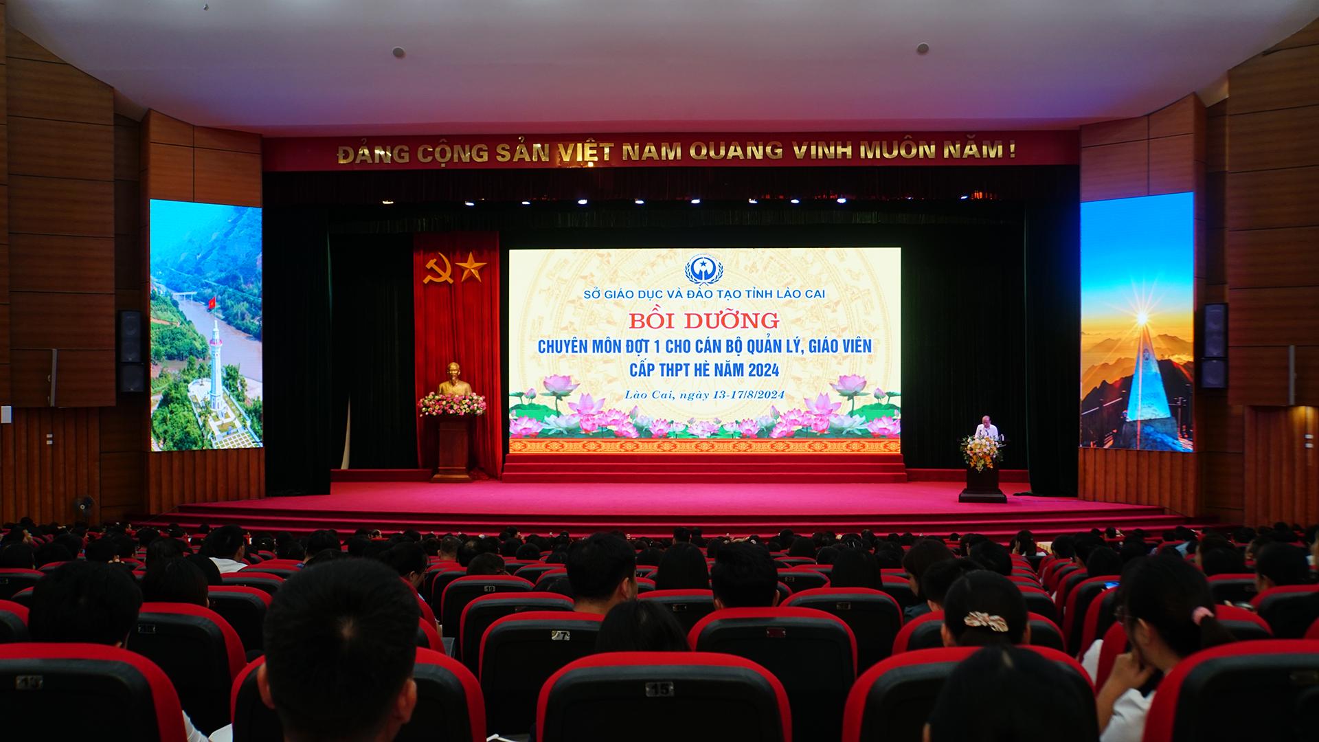 Quang cảnh chương trình bồi dưỡng. DSC00993122.png
