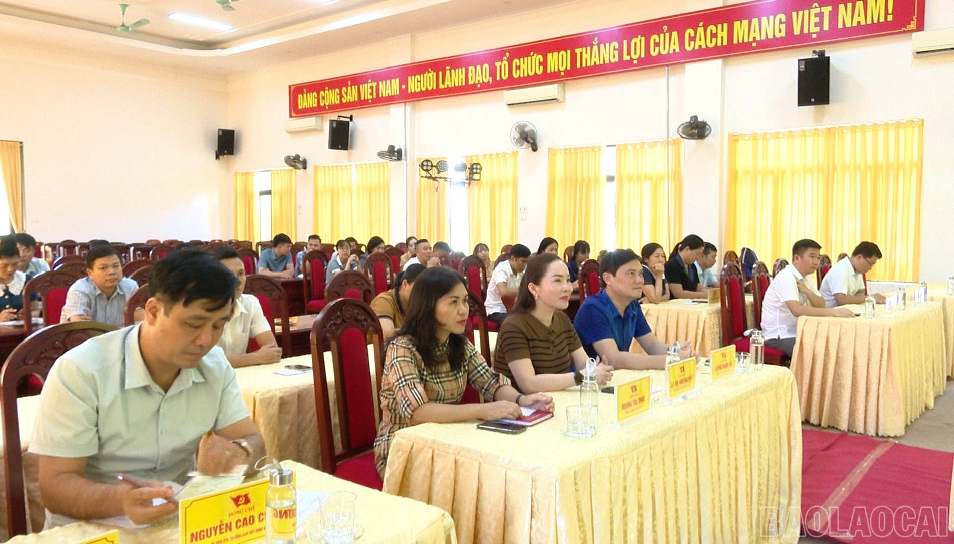 Đại biểu dự lễ phát động. baolaocai-br_daibieu-1881.jpg