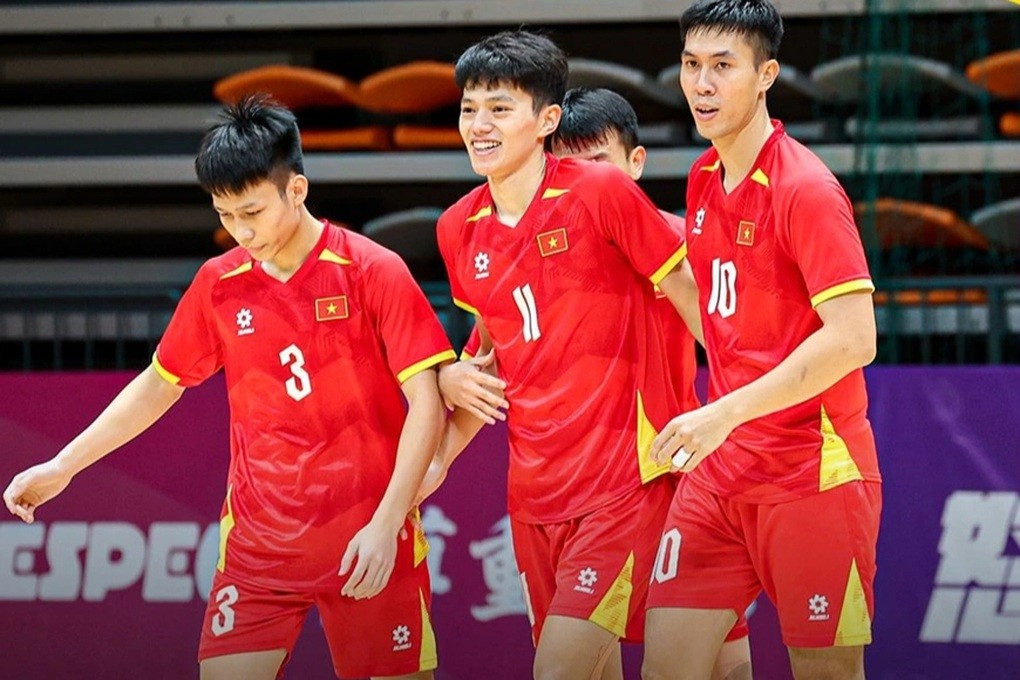 Tuyển futsal Việt Nam dễ dàng giành vé tham dự vòng chung kết giải futsal châu Á. vn2.jpg