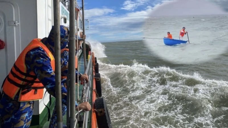 Tiếp tục tìm kiếm 3 người mất tích ở biển Lý Sơn, Quảng Ngãi khẩn trương dọn dẹp sau bão Kalmeagi.