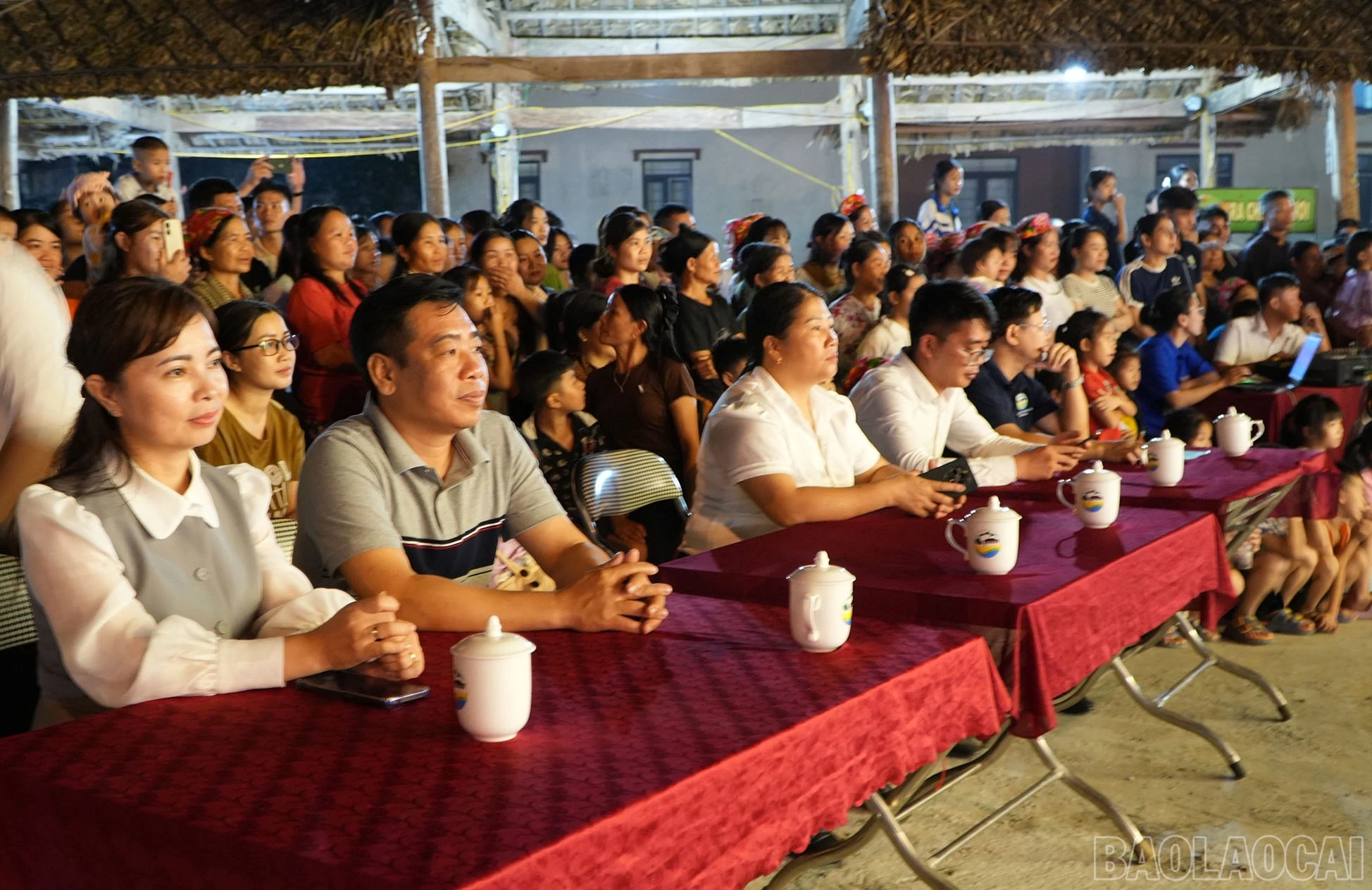 Sôi động chợ đêm Nghĩa Đô ảnh 3