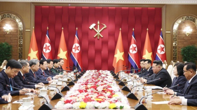 Tổng Bí thư Tô Lâm hội đàm với Tổng Bí thư, Chủ tịch Quốc vụ CHDCND Triều Tiên Kim Jong Un. vn-trt-8499.jpg