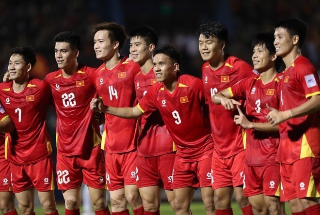 ĐT Việt Nam tụt hạng trên BXH FIFA tháng 7-2025. ĐT Việt Nam tụt hạng trên BXH FIFA tháng 7-2025.