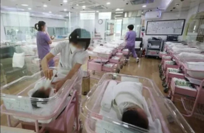 Hàn Quốc ghi nhận tỷ lệ sinh thấp nhất thế giới và dân số già hóa nhanh nhất. dan-so-hq-2.jpg