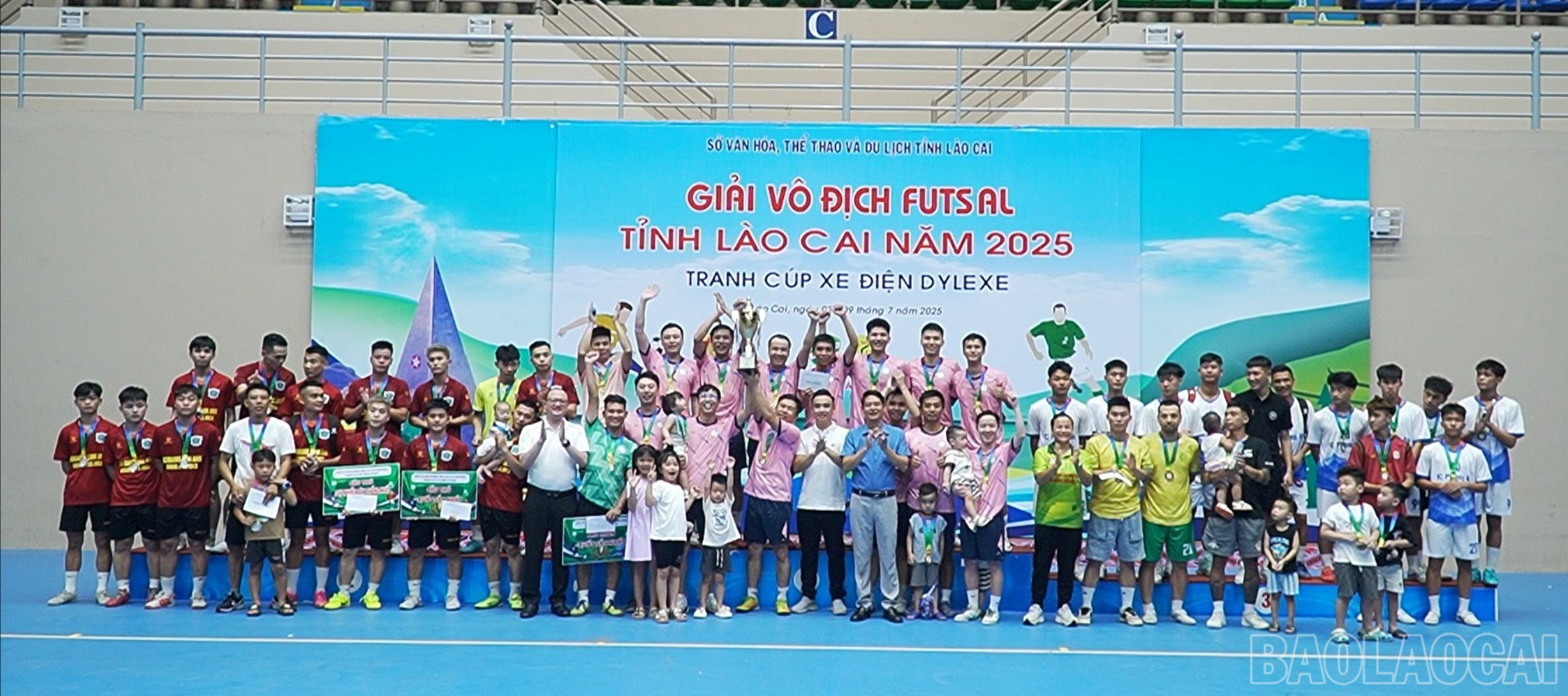 baolaocai-br_dung-gi-cung-dc00-41-38-15still206.jpg