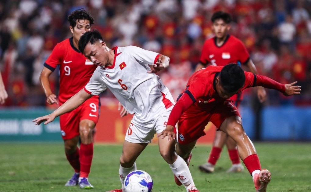 U23 Việt Nam giành chiến thắng chật vật trước U23 Singapore u231-3643.jpg