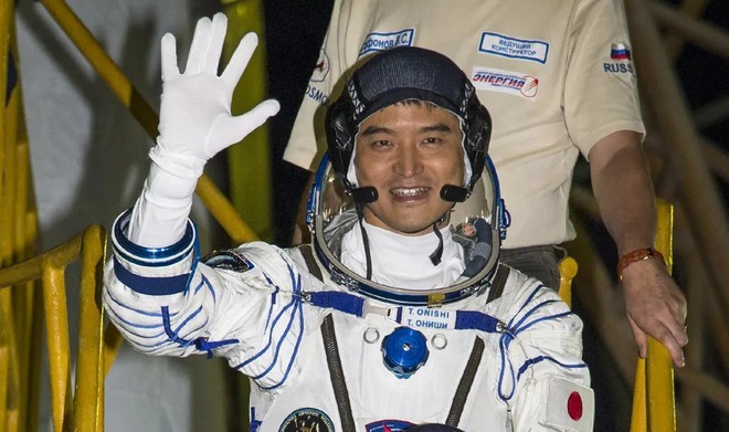 Phi hành gia Nhật Bản Onishi Takuya Phi hành gia Nhật Bản Onishi Takuya