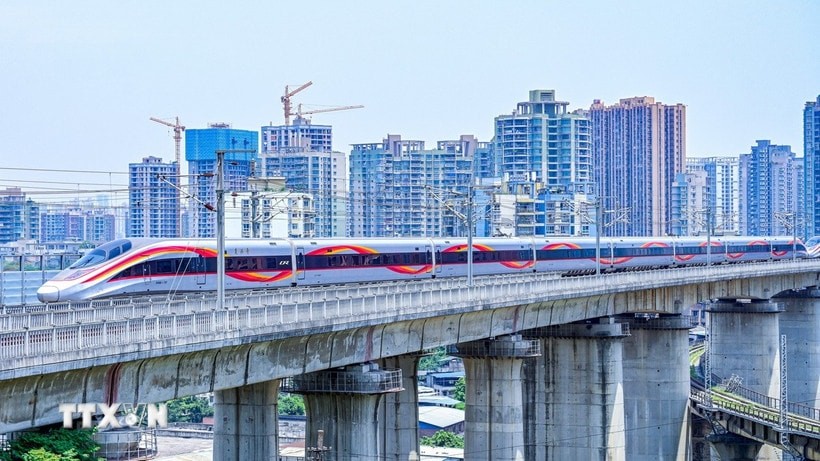 Trung Quốc hiện có mạng lưới đường sắt cao tốc dài nhất thế giới.