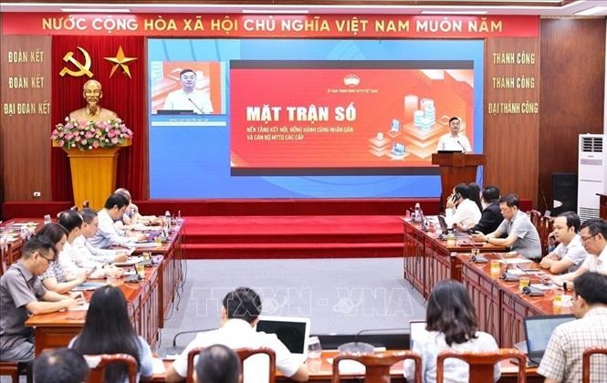 Quang cảnh Hội nghị tại điểm cầu Hà Nội. (Ảnh: TTX) vna-potal-trien-khai-thi-diem-nen-tang-mat-tran-so-va-ung-dung-ai-trong-cong-tac-mat-tran-stand.jpg