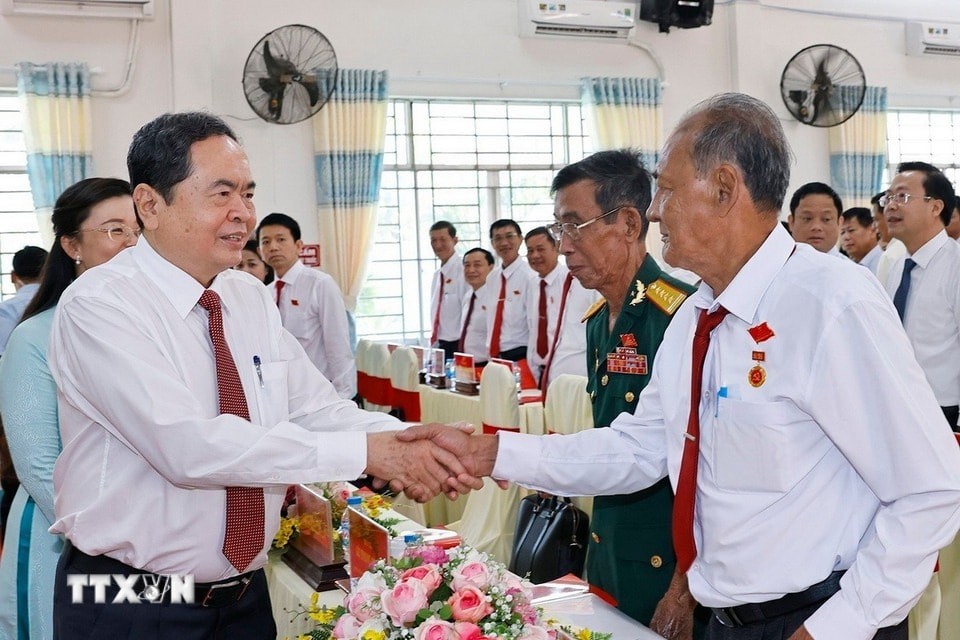 Chủ tịch Quốc hội Trần Thanh Mẫn dự Đại hội đại biểu Đảng bộ xã Thạnh Xuân lần thứ I, nhiệm kỳ 2025-2030. Chủ tịch Quốc hội Trần Thanh Mẫn dự Đại hội đại biểu Đảng bộ xã Thạnh Xuân lần thứ I, nhiệm kỳ 2025-2030.
