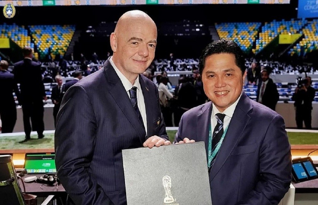 FIFA đồng ý cho ông Erick Thohir giữ đồng thời hai chức Chủ tịch PSSI và Bộ trưởng Thanh niên và Thể thao của Indonesia. fifa.jpg