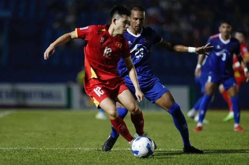 Đội tuyển Việt Nam giành chiến thắng nhẹ nhàng trước Nepal.