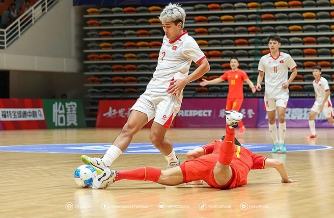 Futsal Việt Nam đè bẹp Trung Quốc.