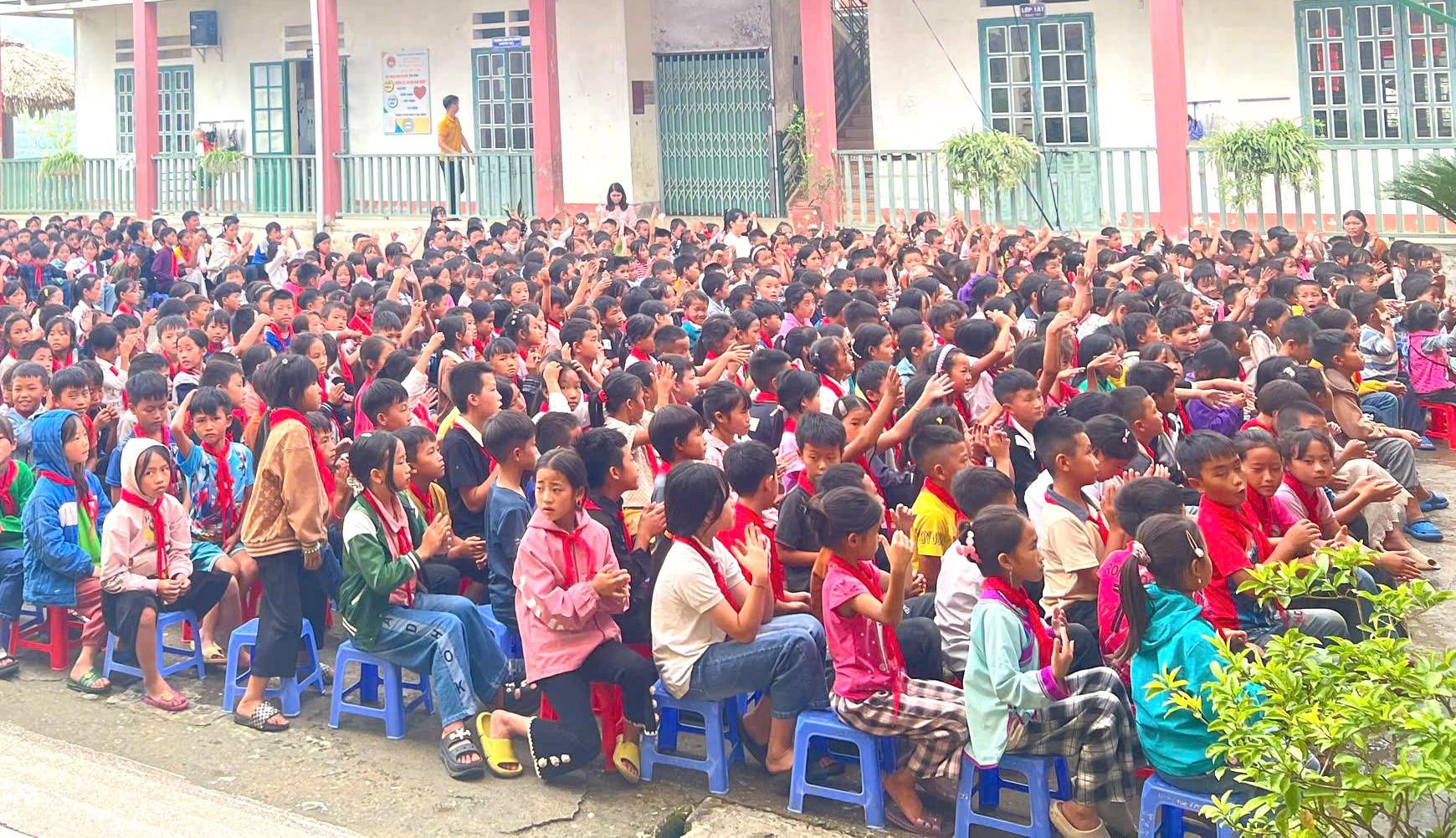 Quang cảnh buổi tuyên truyền. quangcanh2-3923.jpg
