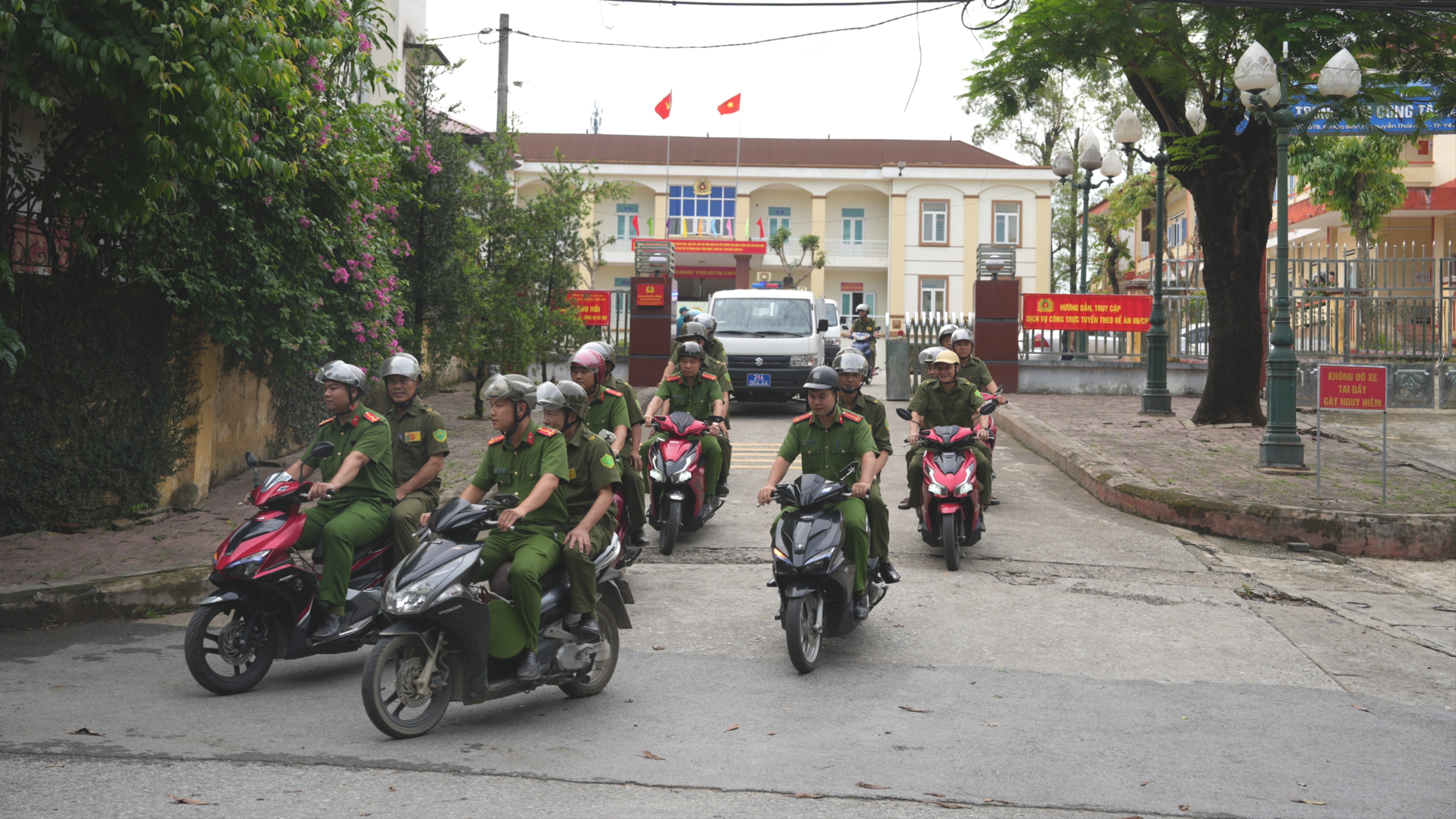 Lễ ra quân của Công an phường Yên Bái anh-4-7927-8581.jpg