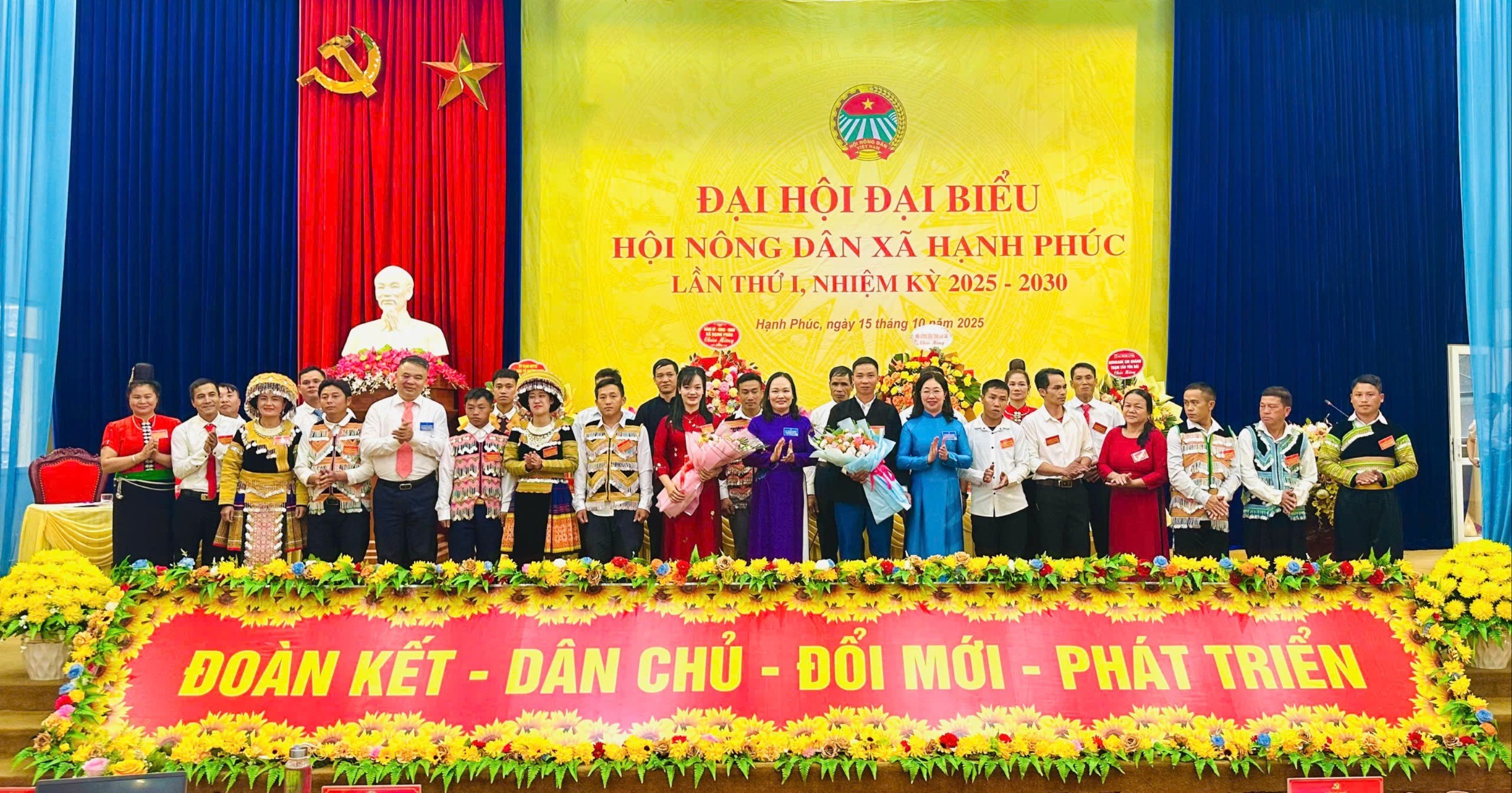 Ban Chấp hành Hội Nông dân xã Hạnh Phúc nhiệm kỳ 2025 - 2030 ra mắt đại hội. ramat-2061-707.jpg