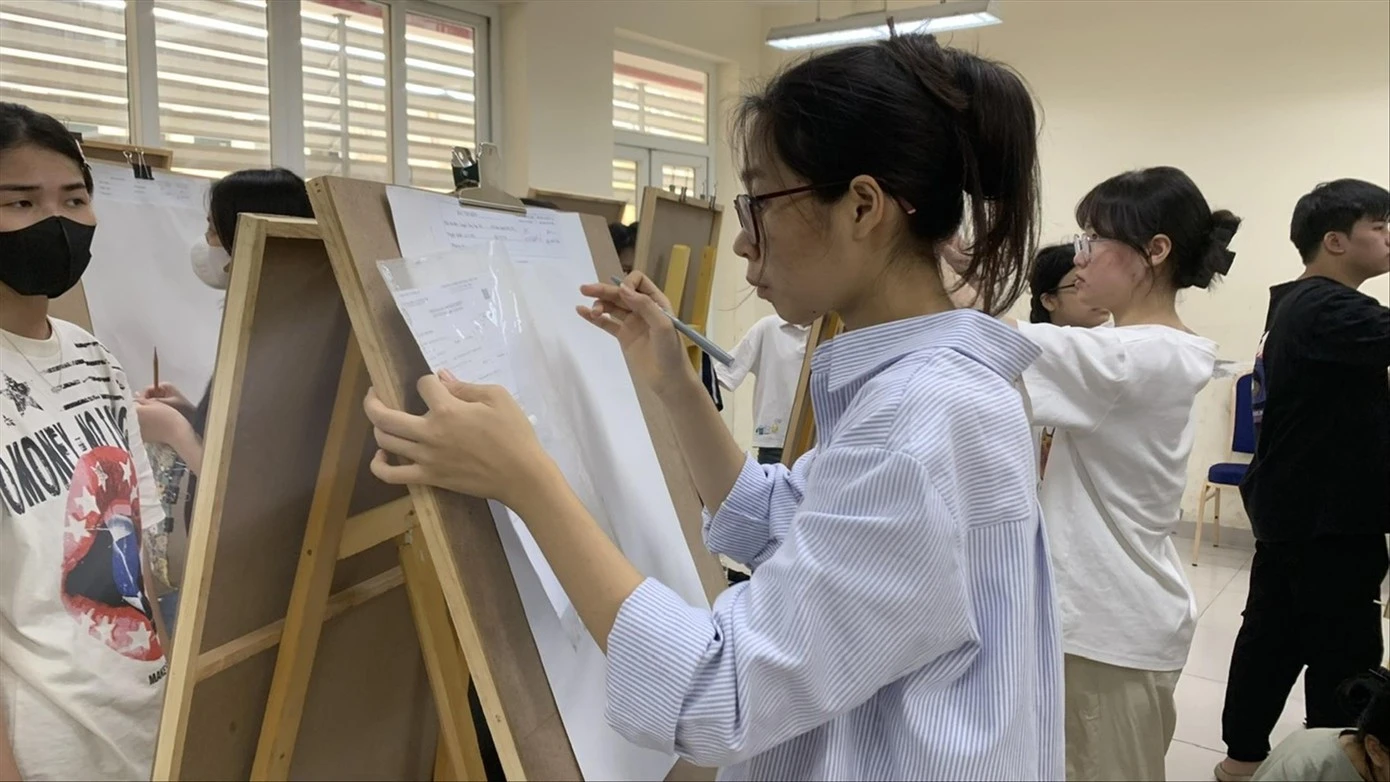 Các quy định trong tuyển dụng giáo viên hiện có sự chồng chéo.