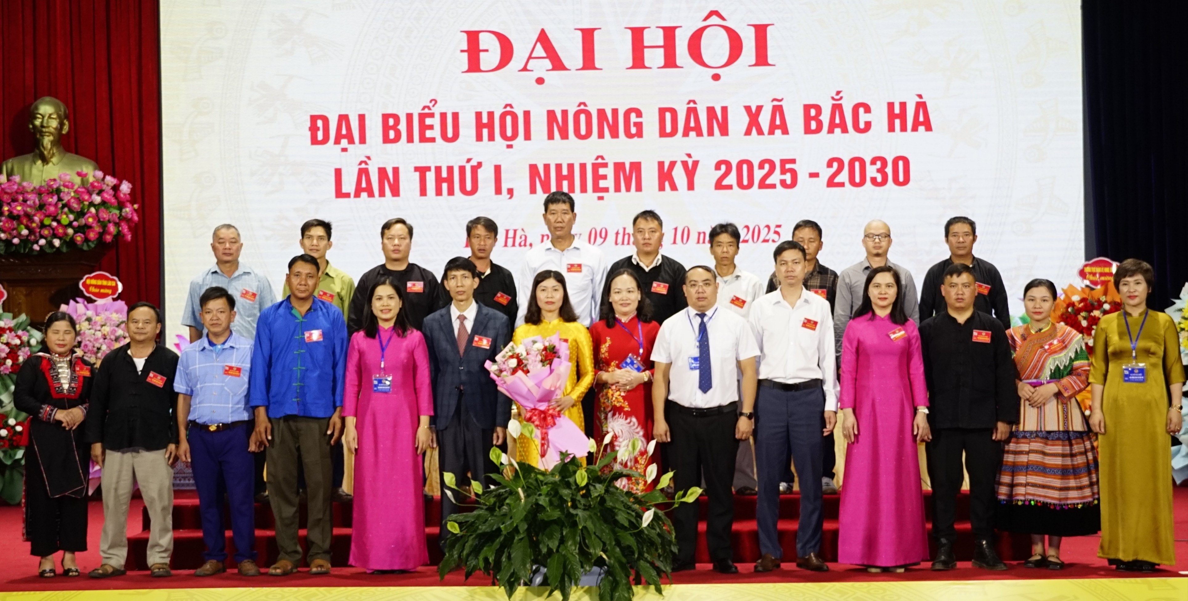 Ban Chấp hành Hội nông dân xã Bắc Hà, nhiệm kỳ 2025 - 2030 ra mắt đại hội. dsc3617-344.jpg