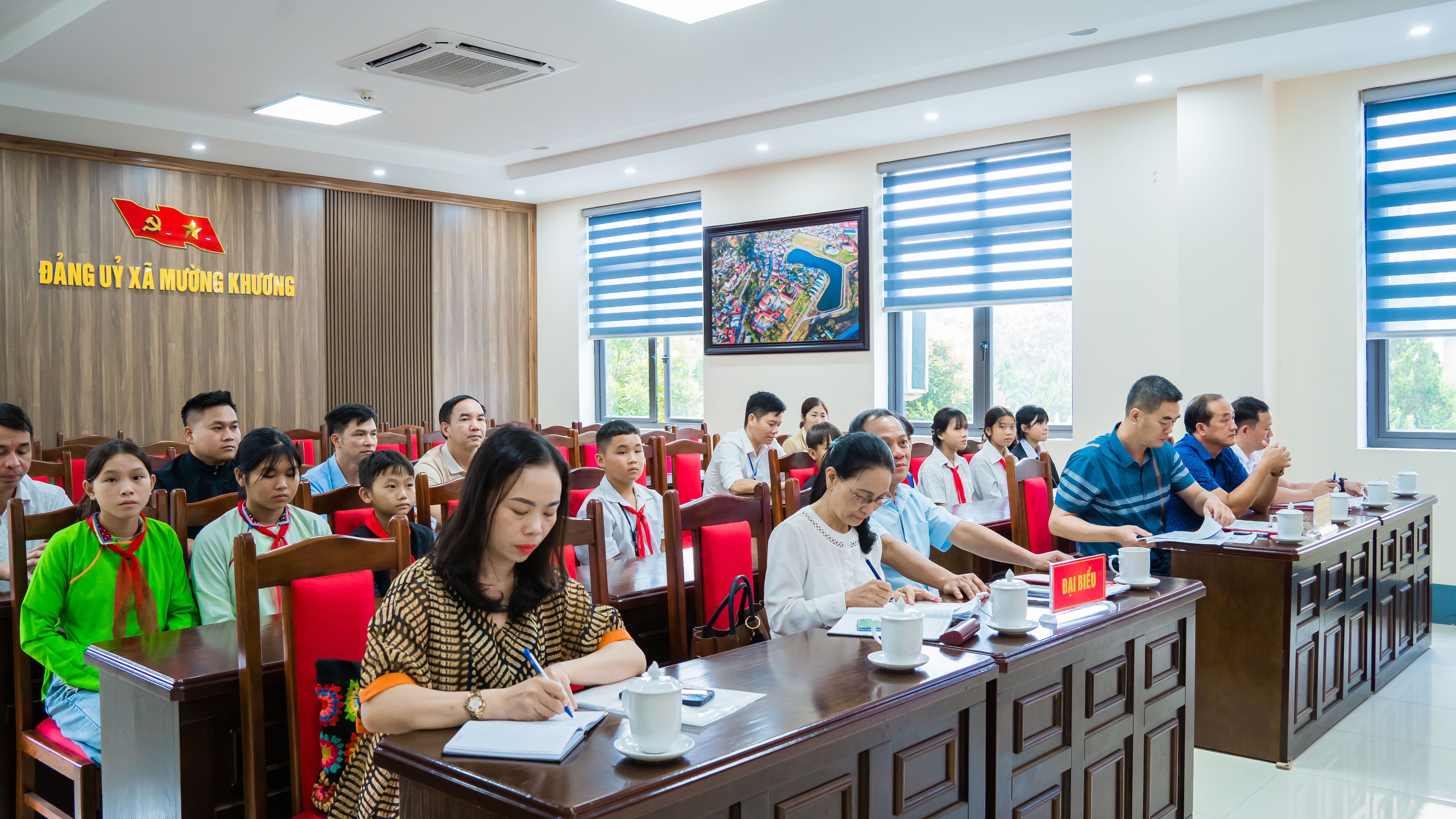 Đại biểu và học sinh dự chương trình. dsc09979.jpg