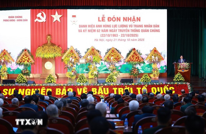 Thủ tướng Phạm Minh Chính phát biểu tại Lễ kỷ niệm 62 năm Ngày truyền thống Quân chủng Phòng không - Không quân. Thủ tướng Phạm Minh Chính phát biểu tại Lễ kỷ niệm 62 năm Ngày truyền thống Quân chủng Phòng không - Không quân.